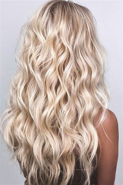 long wavy hair blonde